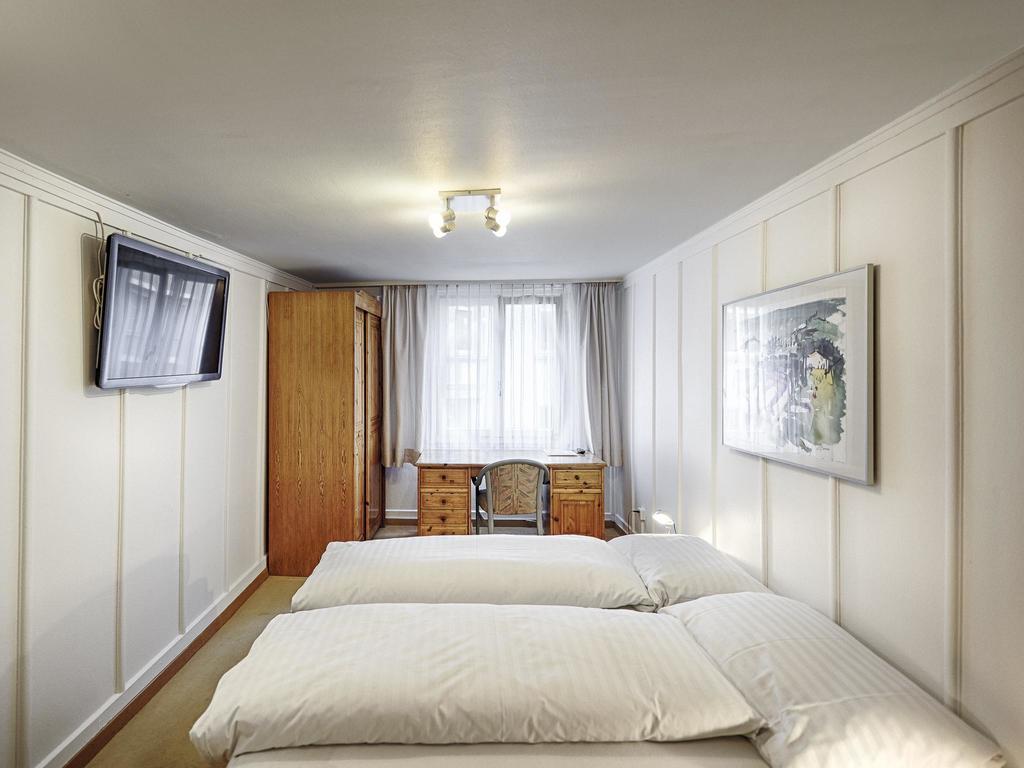Hotel Weisses Kreuz St. Gallen Room photo